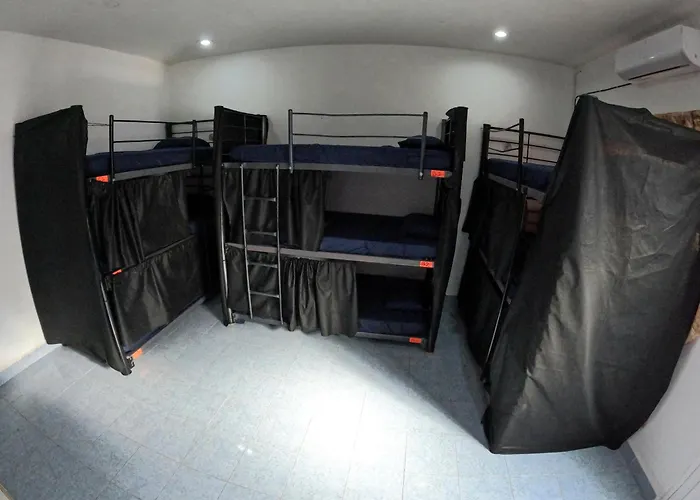 Casamaya Hostel & Diving